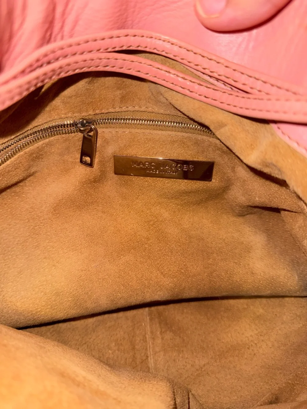 Marc Jacobs Rose-Pink Leather Shoulder Bag with Front Pockets - Picture 7 of 9